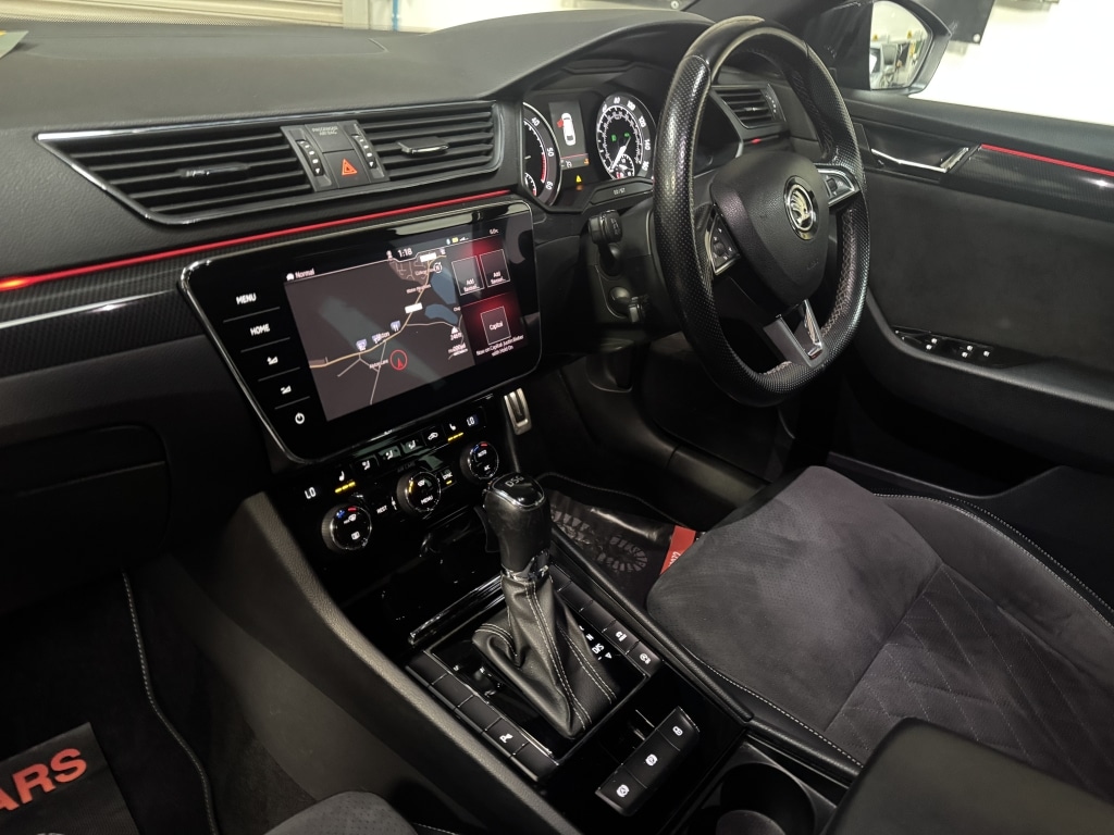 Used Skoda Superb 2017 for sale - 76832937: Photo 17