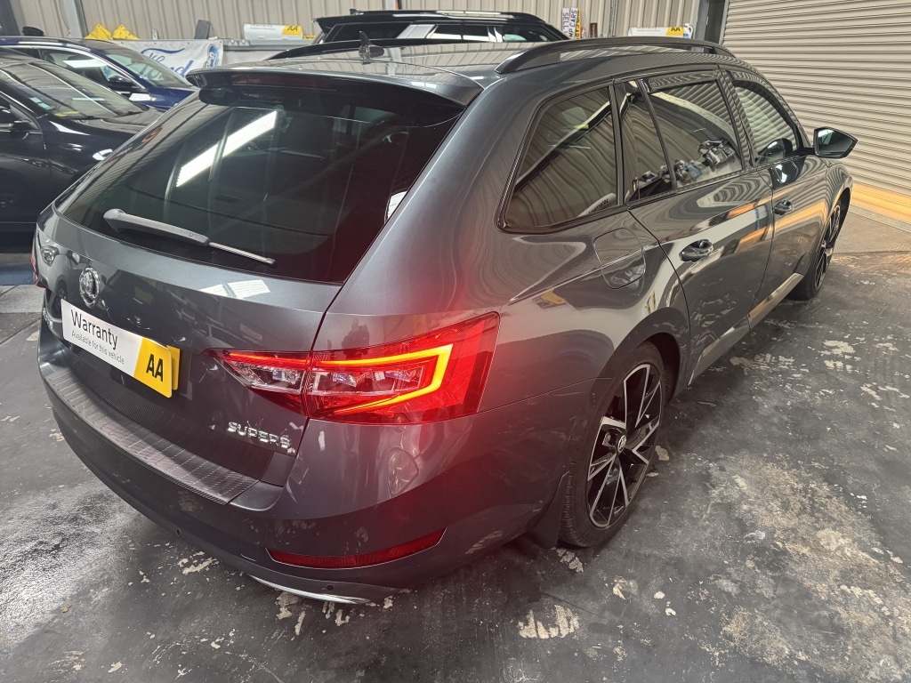 Used Skoda Superb 2017 for sale - 76832937: Photo 4