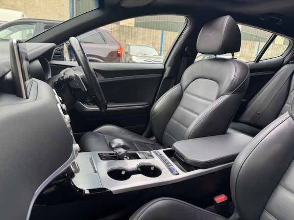Used Kia Stinger 2019 for sale - 76305763: Photo 14