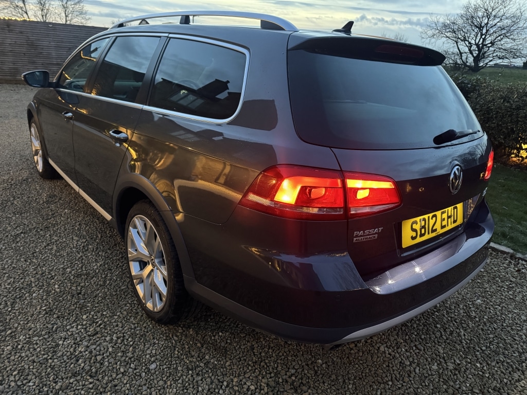 Used Volkswagen Passat 2012 for sale - 77100379: Photo 2