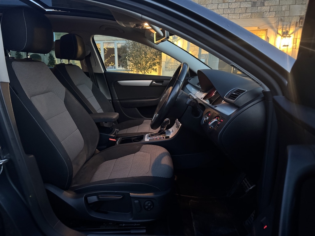 Used Volkswagen Passat 2012 for sale - 77100379: Photo 31