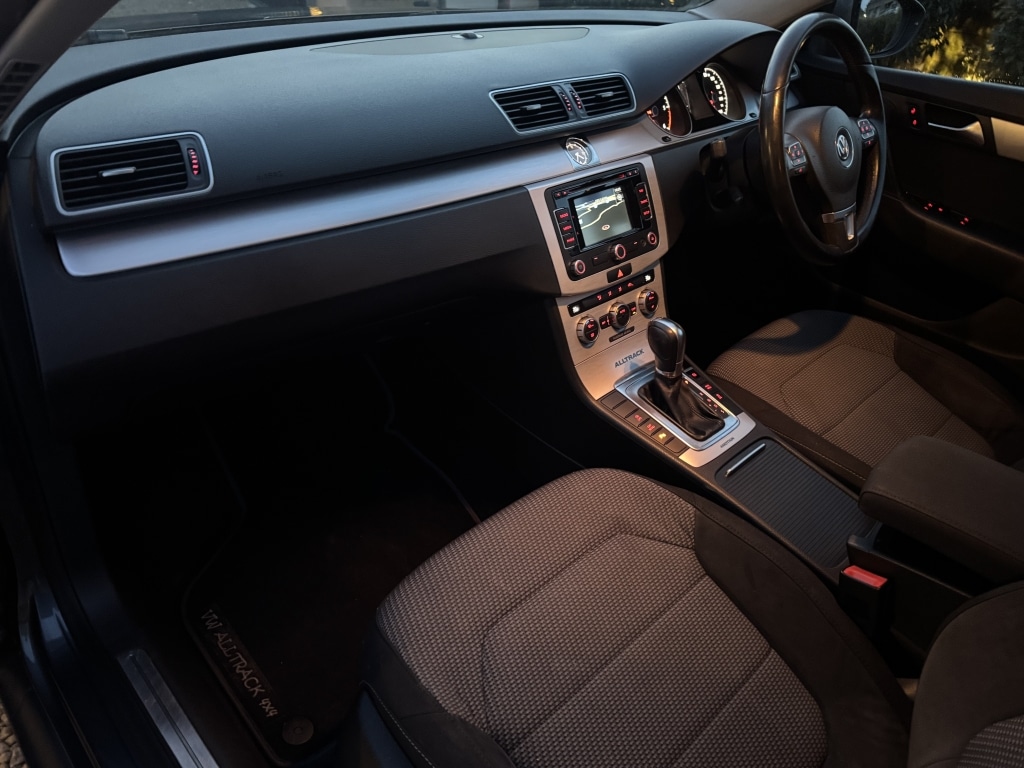 Used Volkswagen Passat 2012 for sale - 77100379: Photo 49