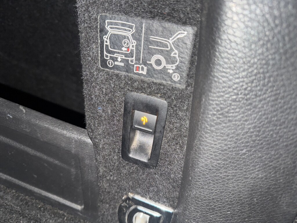 Used Volkswagen Passat 2012 for sale - 77100379: Photo 9