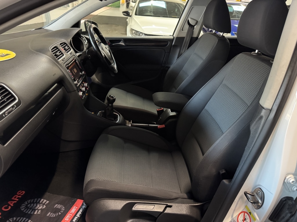 Used Volkswagen Golf 2010 for sale - 76378912: Photo 12