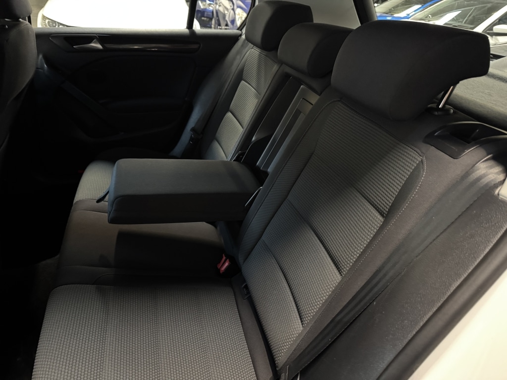 Used Volkswagen Golf 2010 for sale - 76378912: Photo 17