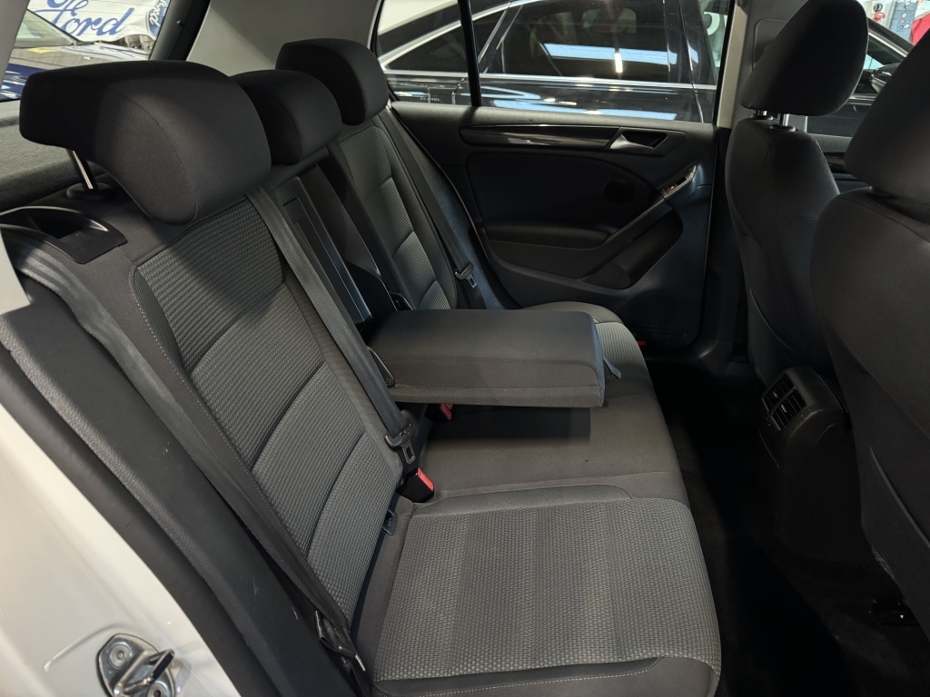 Used Volkswagen Golf 2010 for sale - 76378912: Photo 19