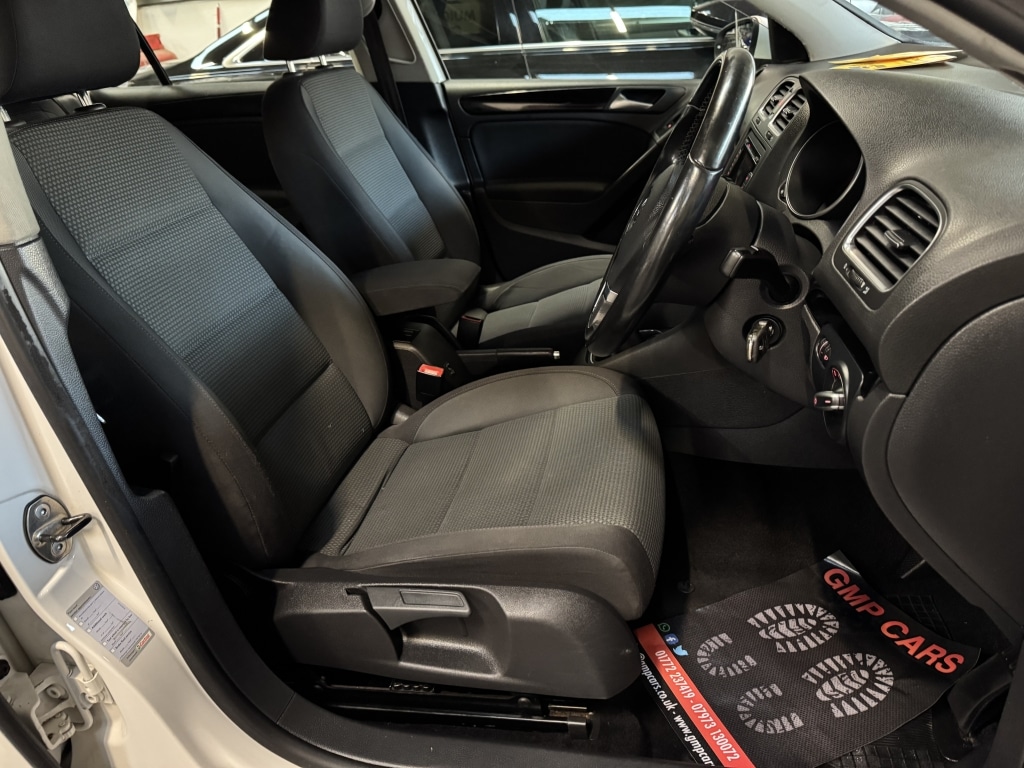 Used Volkswagen Golf 2010 for sale - 76378912: Photo 21