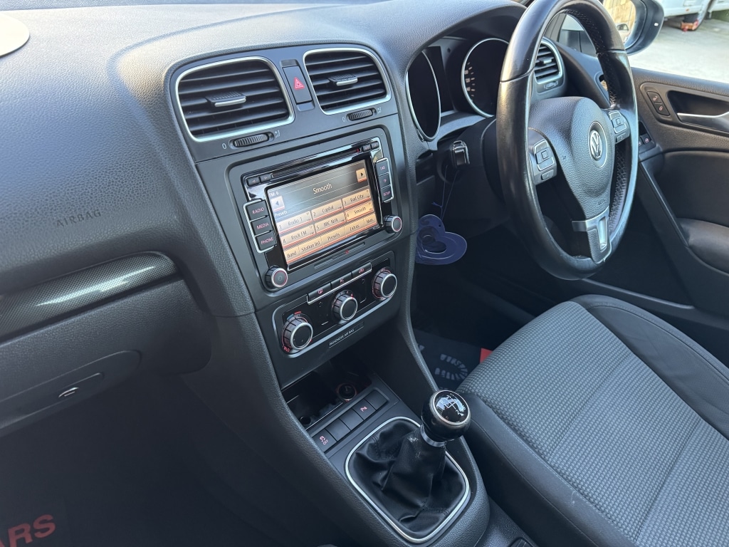 Used Volkswagen Golf 2010 for sale - 76378912: Photo 40