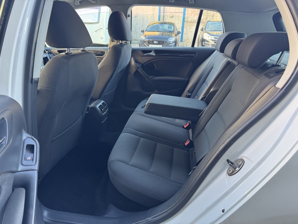 Used Volkswagen Golf 2010 for sale - 76378912: Photo 41