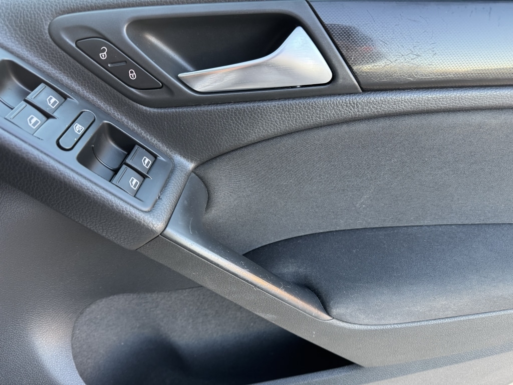 Used Volkswagen Golf 2010 for sale - 76378912: Photo 53