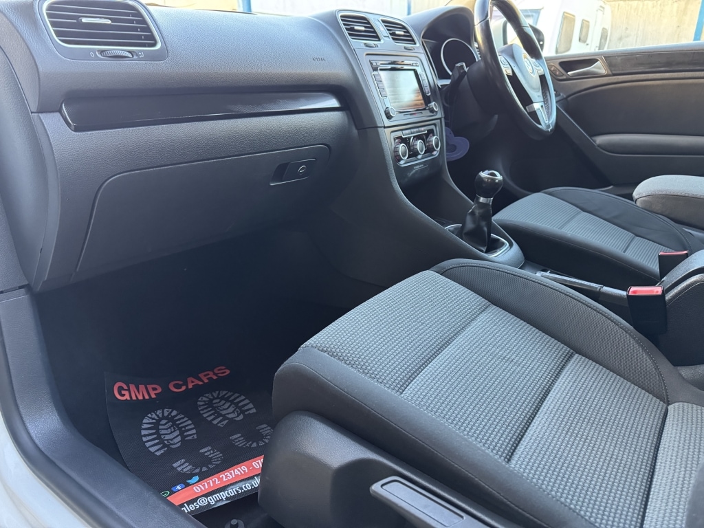 Used Volkswagen Golf 2010 for sale - 76378912: Photo 64