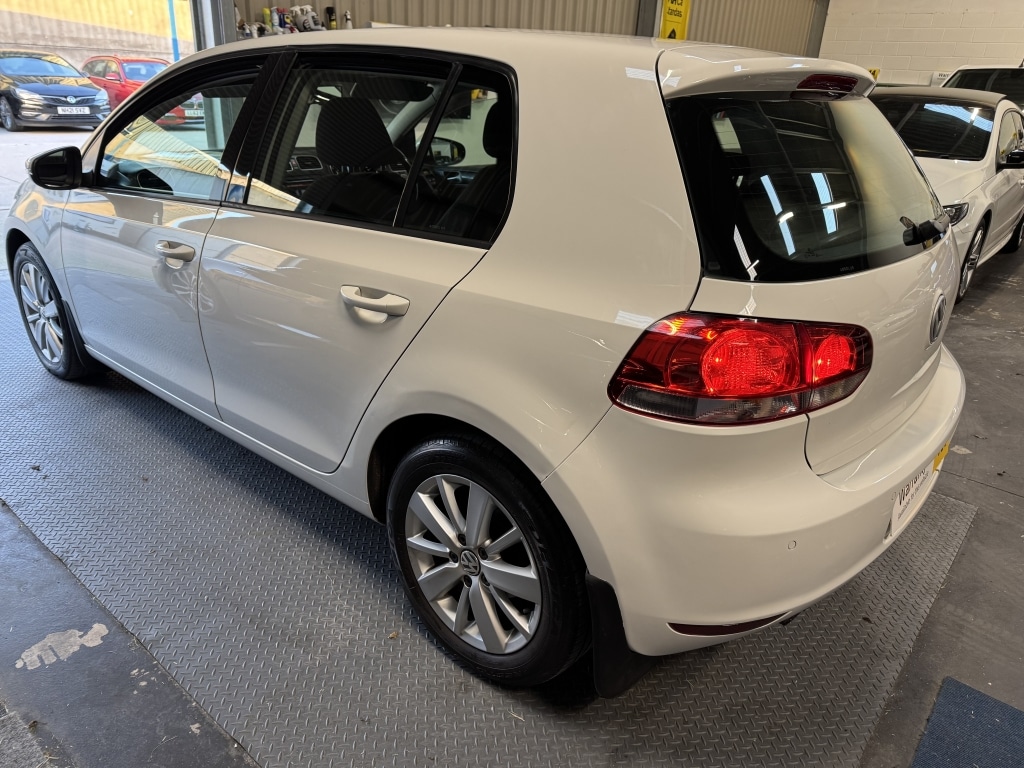 Used Volkswagen Golf 2010 for sale - 76378912: Photo 7