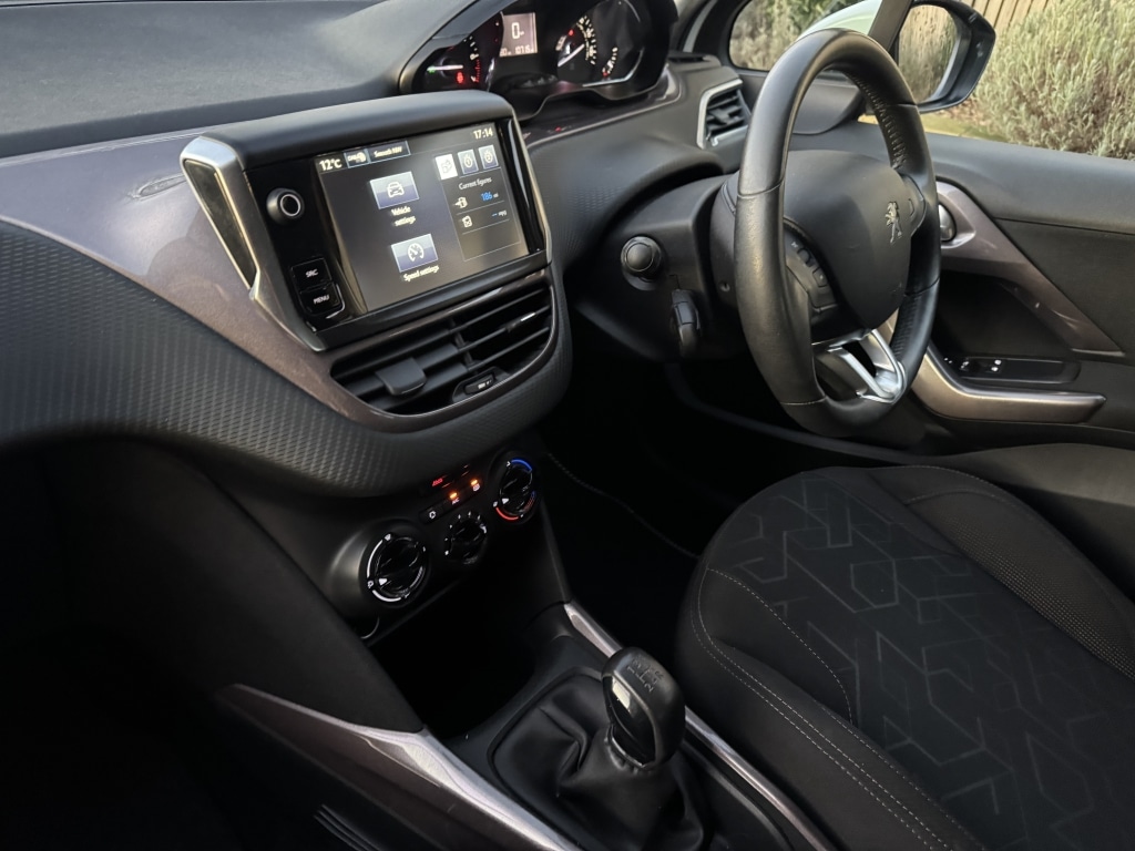 Used Peugeot 2008 2014 for sale - 76643735: Photo 16