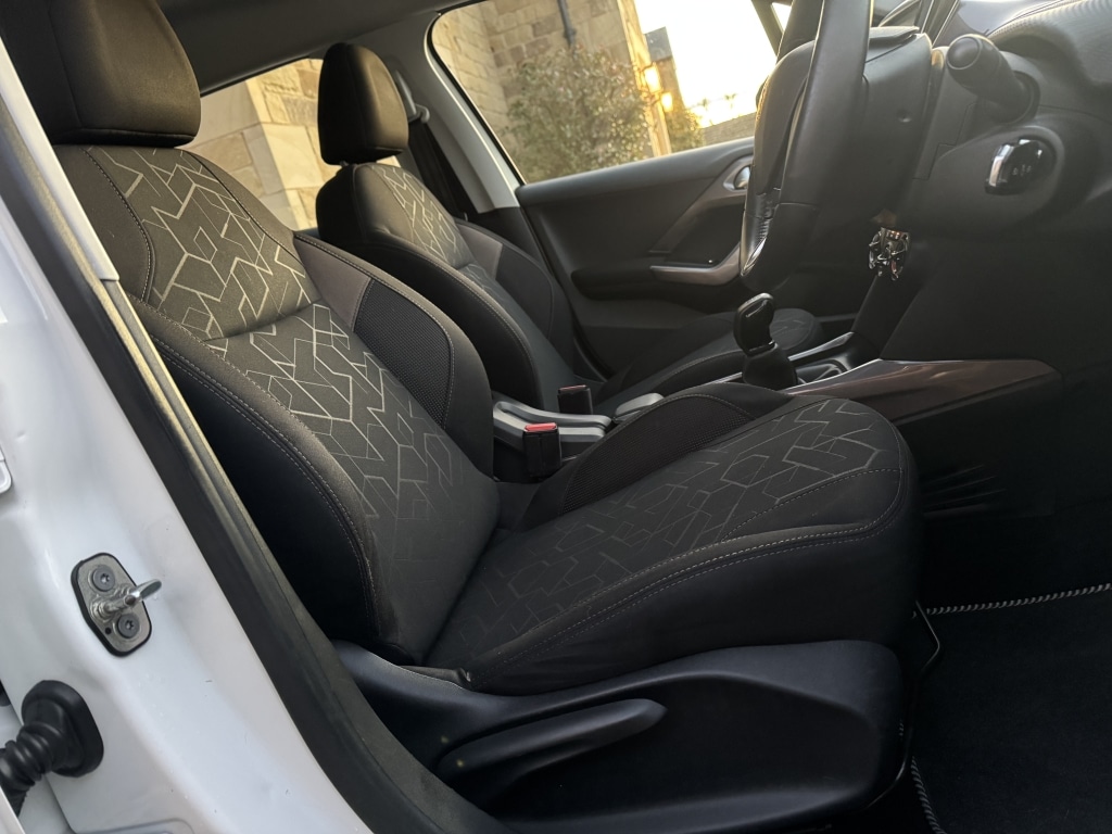 Used Peugeot 2008 2014 for sale - 76643735: Photo 38