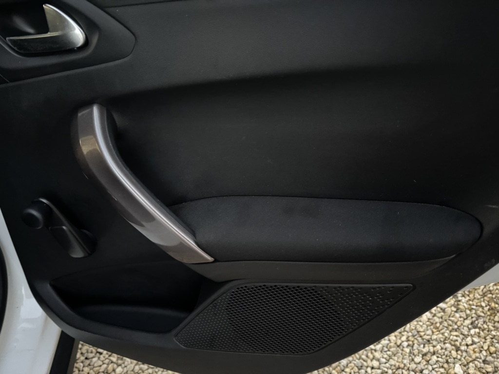 Used Peugeot 2008 2014 for sale - 76643735: Photo 39