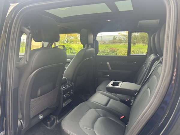 Used Land Rover Defender 110 2022 for sale - 76165308: Photo 28