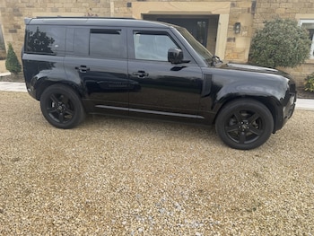 Used Land Rover Defender 110 2022 for sale - 76165308: Photo 2