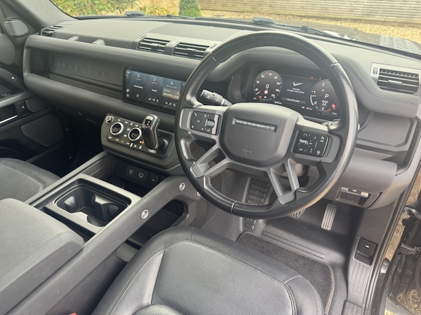 Used Land Rover Defender 110 2022 for sale - 76165308: Photo 34