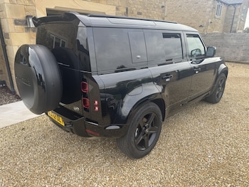 Used Land Rover Defender 110 2022 for sale - 76165308: Photo 3