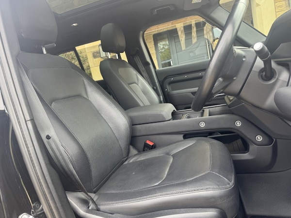 Used Land Rover Defender 110 2022 for sale - 76165308: Photo 42