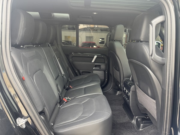 Used Land Rover Defender 110 2022 for sale - 76165308: Photo 85