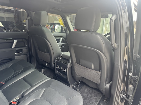 Used Land Rover Defender 110 2022 for sale - 76165308: Photo 87