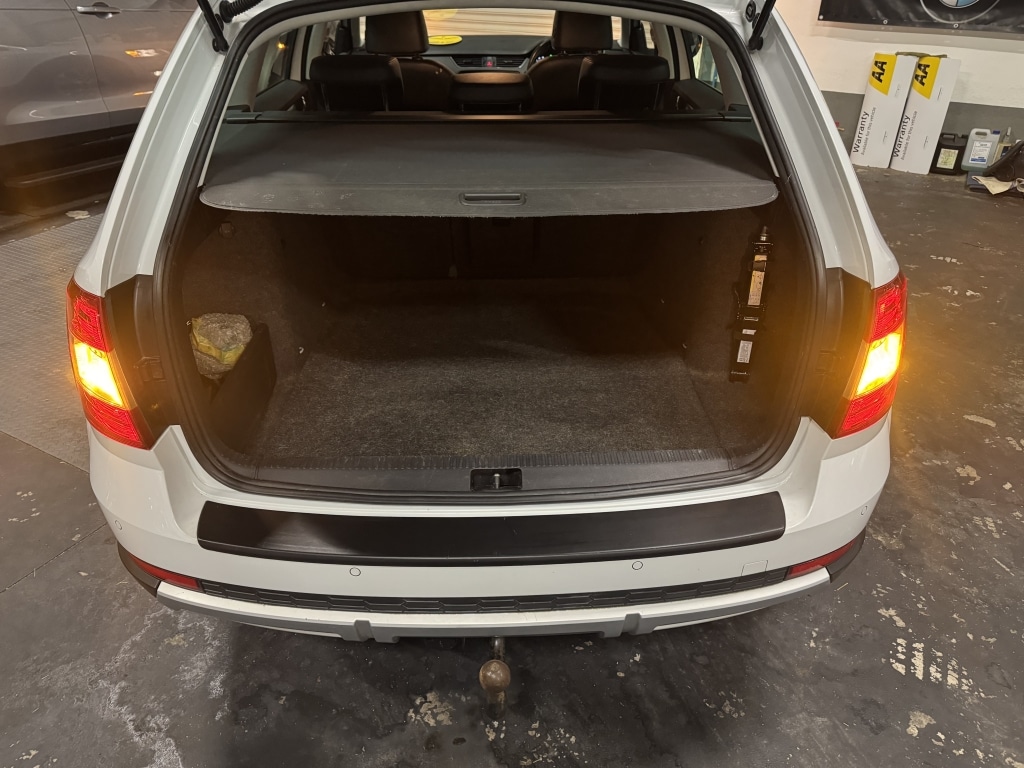 Used Skoda Octavia 2015 for sale - 76891572: Photo 17