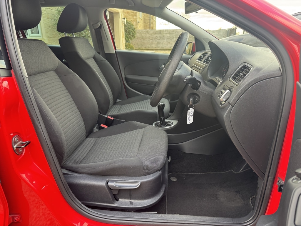 Used Volkswagen Polo 2012 for sale - 76594952: Photo 24