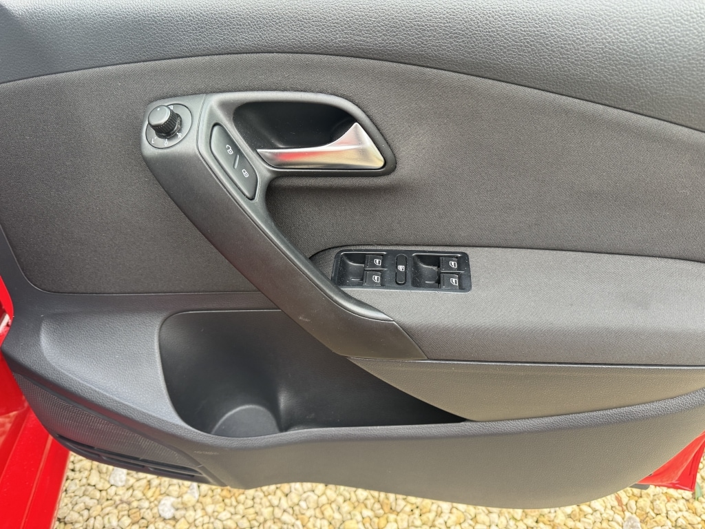 Used Volkswagen Polo 2012 for sale - 76594952: Photo 31