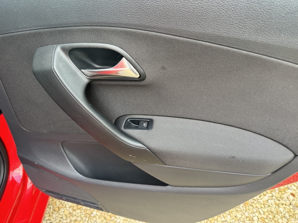 Used Volkswagen Polo 2012 for sale - 76594952: Photo 32