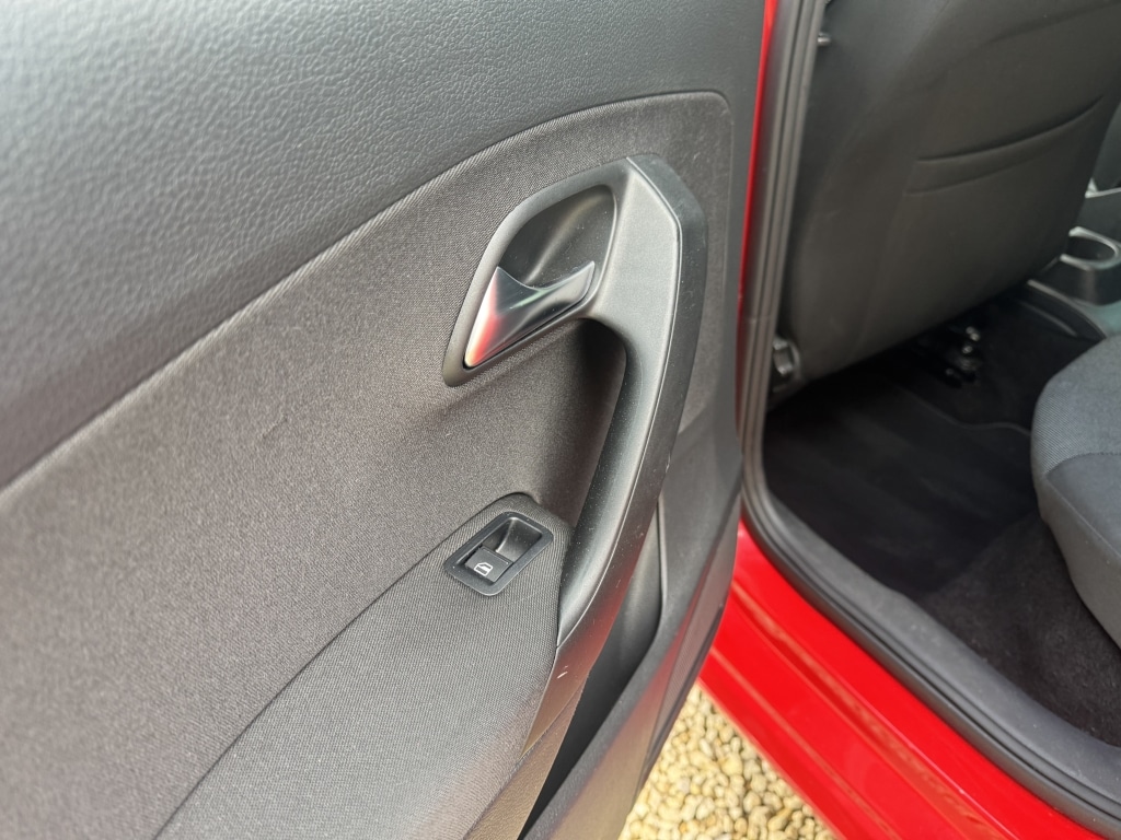 Used Volkswagen Polo 2012 for sale - 76594952: Photo 38