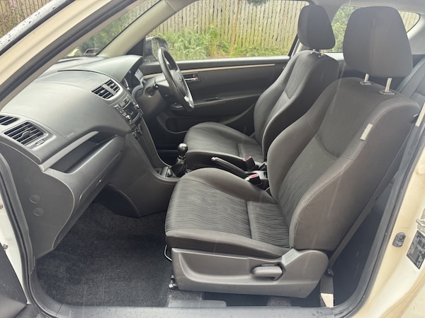 Used Suzuki Swift 2011 for sale - 76316726: Photo 10