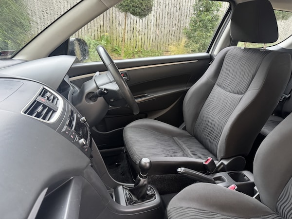 Used Suzuki Swift 2011 for sale - 76316726: Photo 13