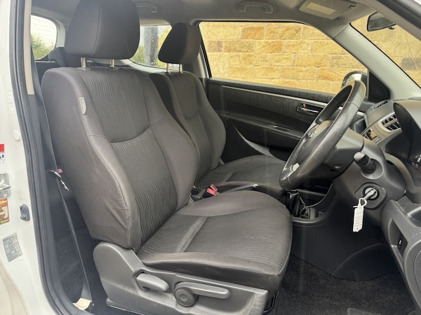 Used Suzuki Swift 2011 for sale - 76316726: Photo 17