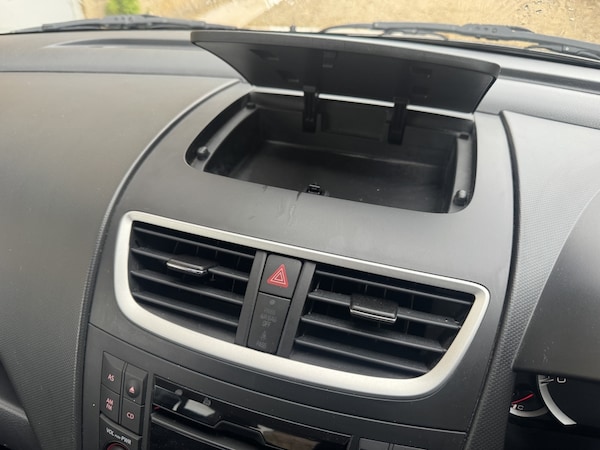 Used Suzuki Swift 2011 for sale - 76316726: Photo 30