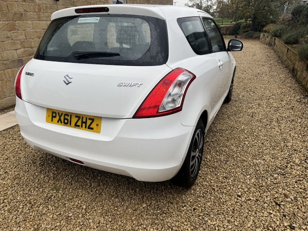 Used Suzuki Swift 2011 for sale - 76316726: Photo 5