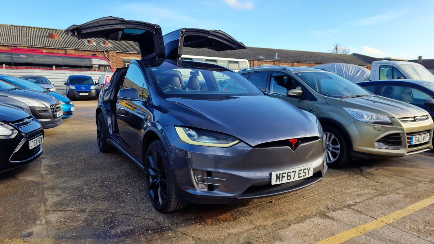 Used Tesla Model X 2017 for sale - 77318355: Photo 1