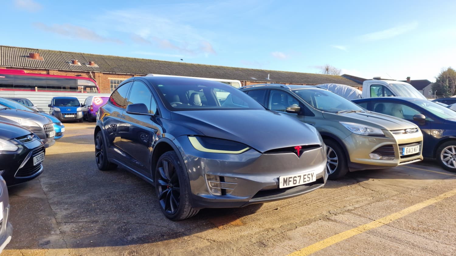 Used Tesla Model X 2017 for sale - 77318355: Photo 2