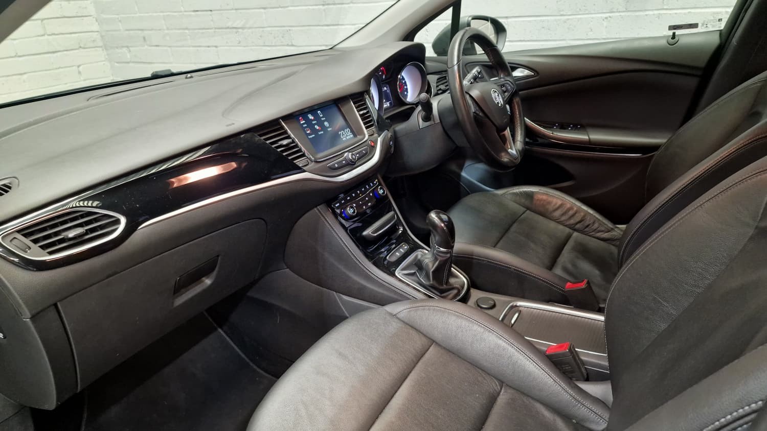 Used Vauxhall Astra 2017 for sale - 76439952: Photo 10