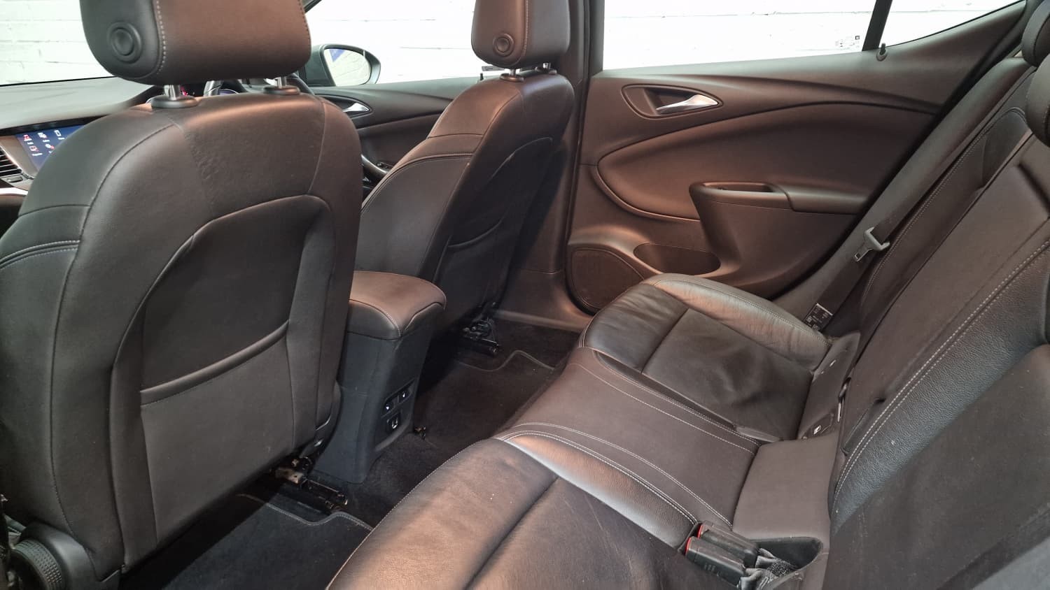 Used Vauxhall Astra 2017 for sale - 76439952: Photo 12