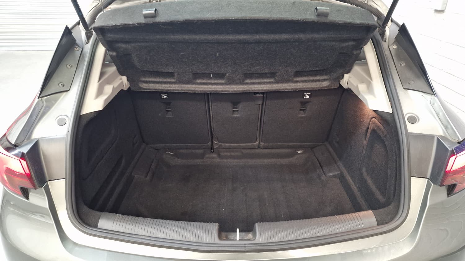 Used Vauxhall Astra 2017 for sale - 76439952: Photo 13