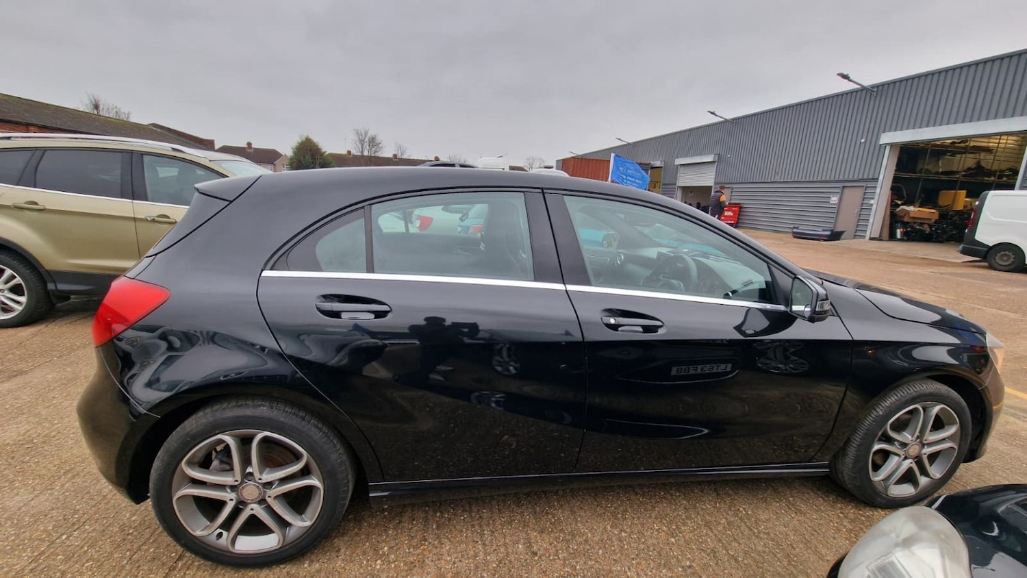 Used Mercedes-Benz A-Class 2013 for sale - 77135918: Photo 5