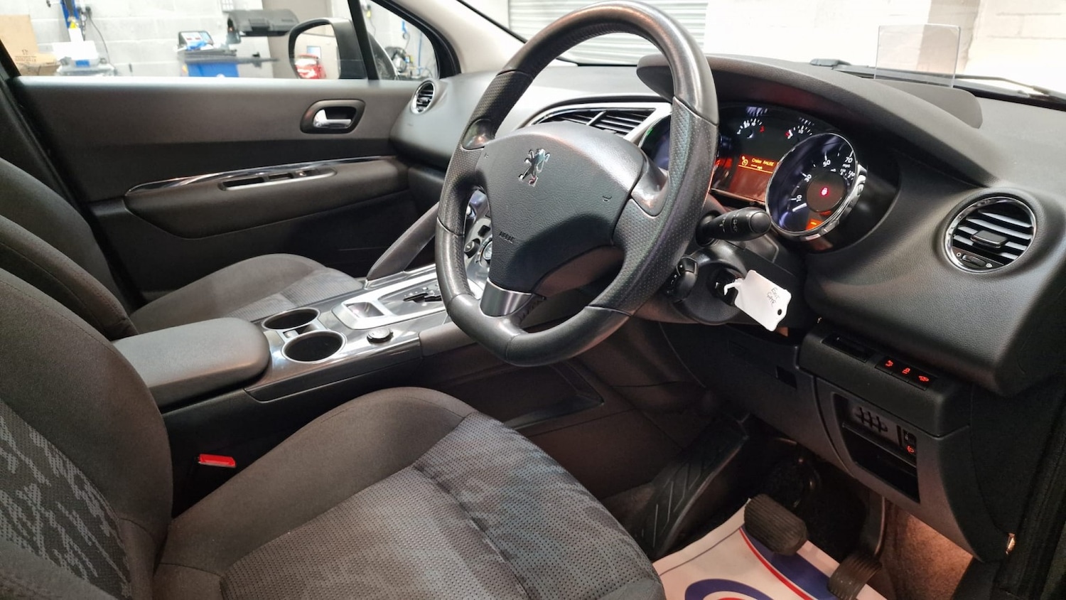 Used Peugeot 3008 2013 for sale - 76418283: Photo 9
