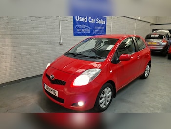 Used Toyota Yaris 2011 for sale - 79552010: Photo