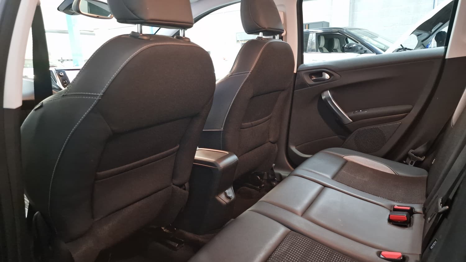 Used Peugeot 2008 2017 for sale - 77968604: Photo 12