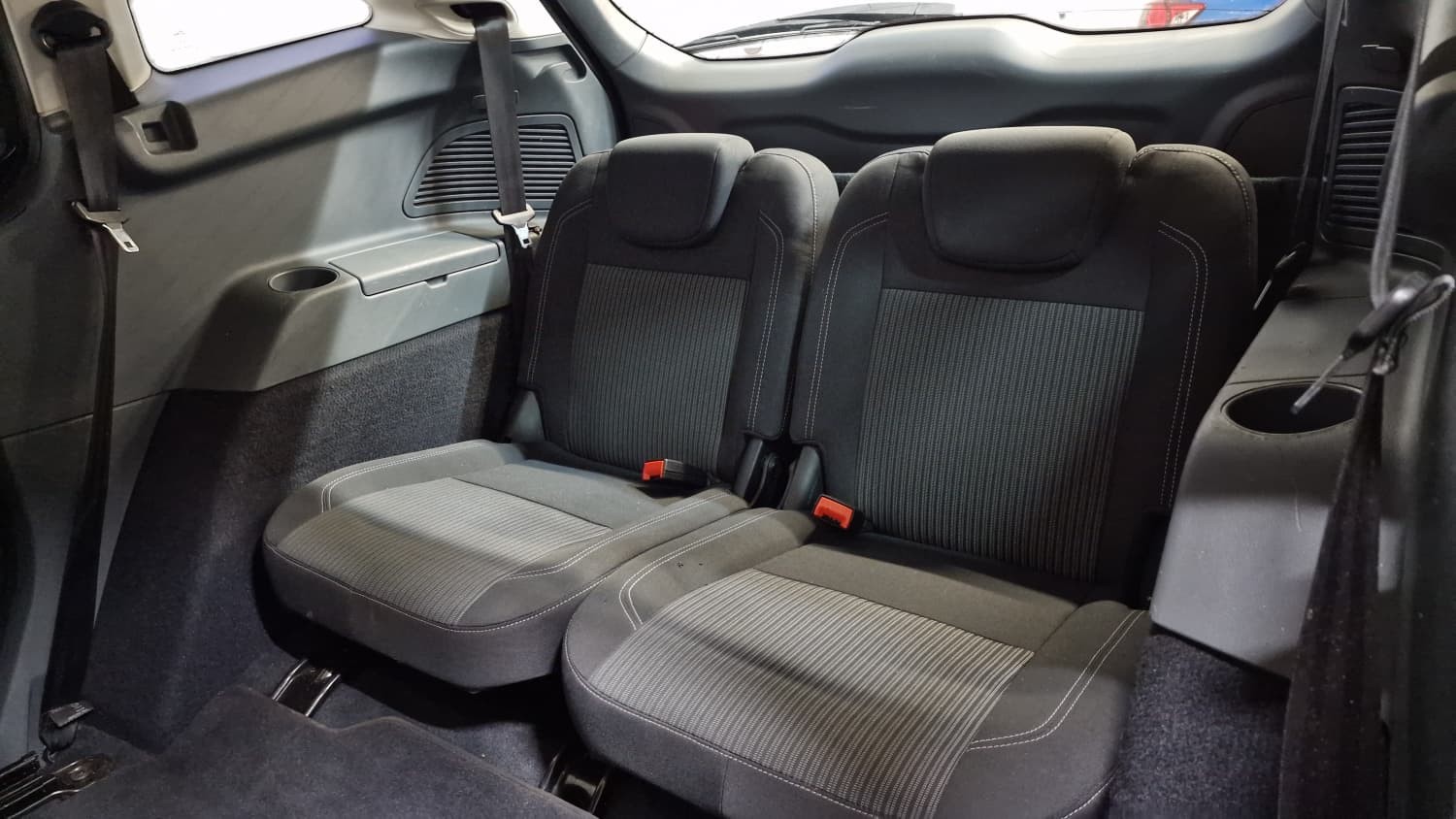 Used Ford Grand C-Max 2013 for sale - 77237086: Photo 17