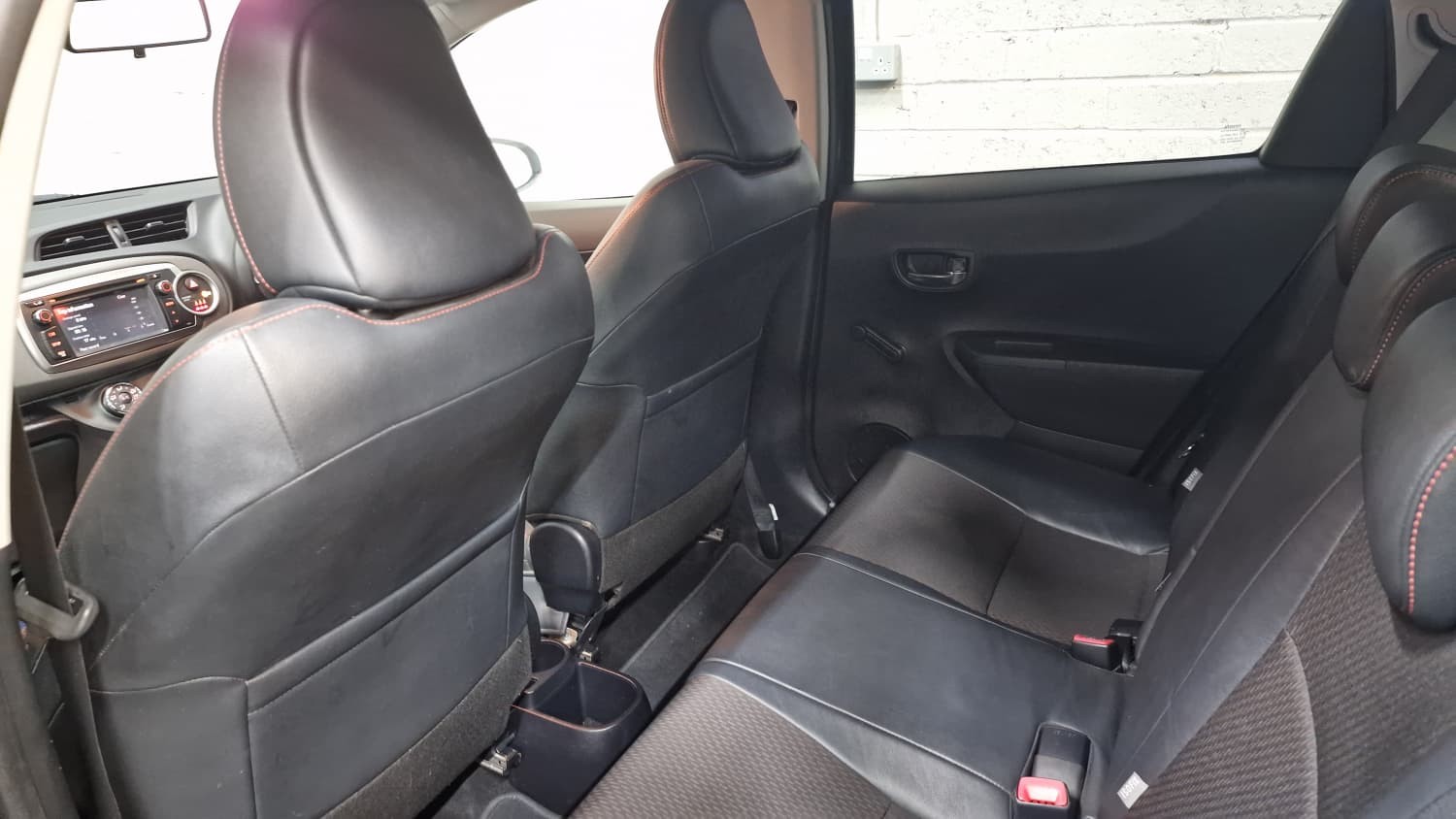 Used Toyota Yaris 2013 for sale - 77019081: Photo 12