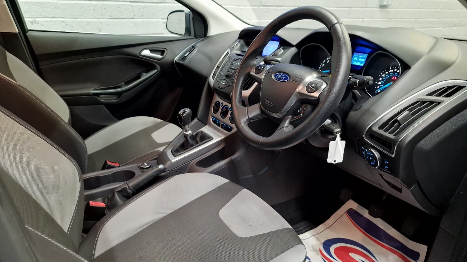 Used Ford Focus 2012 for sale - 76517835: Photo 9