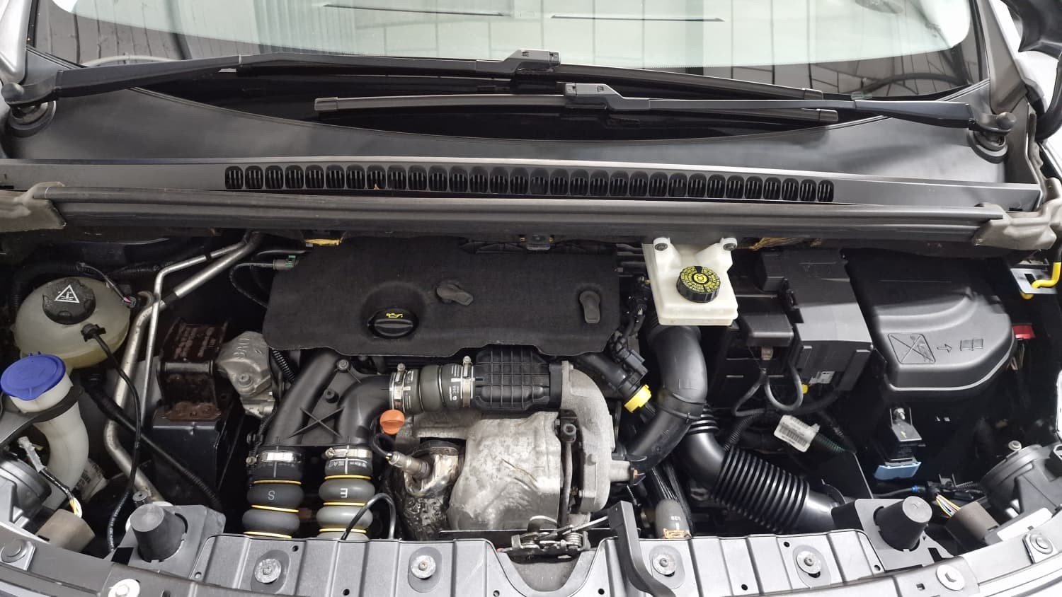 Used Peugeot 2008 2017 for sale - 77237037: Photo 18