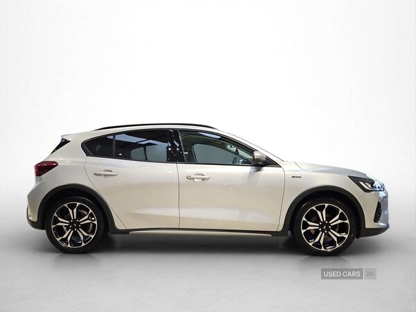 Used Ford Focus 2023 for sale - 76215915: Photo 2